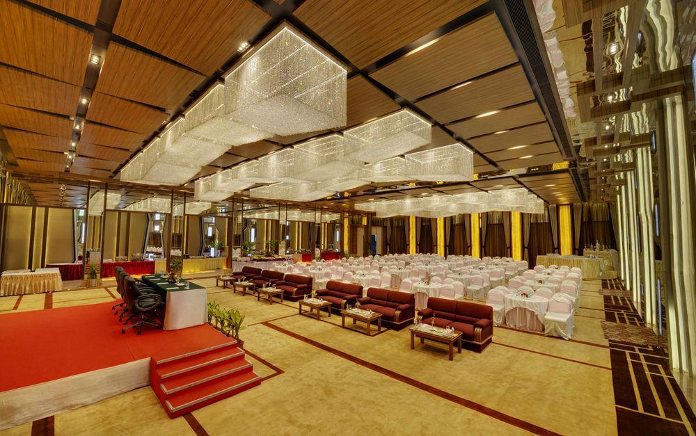 Hotel Babylon International Raipur  Bagian luar foto