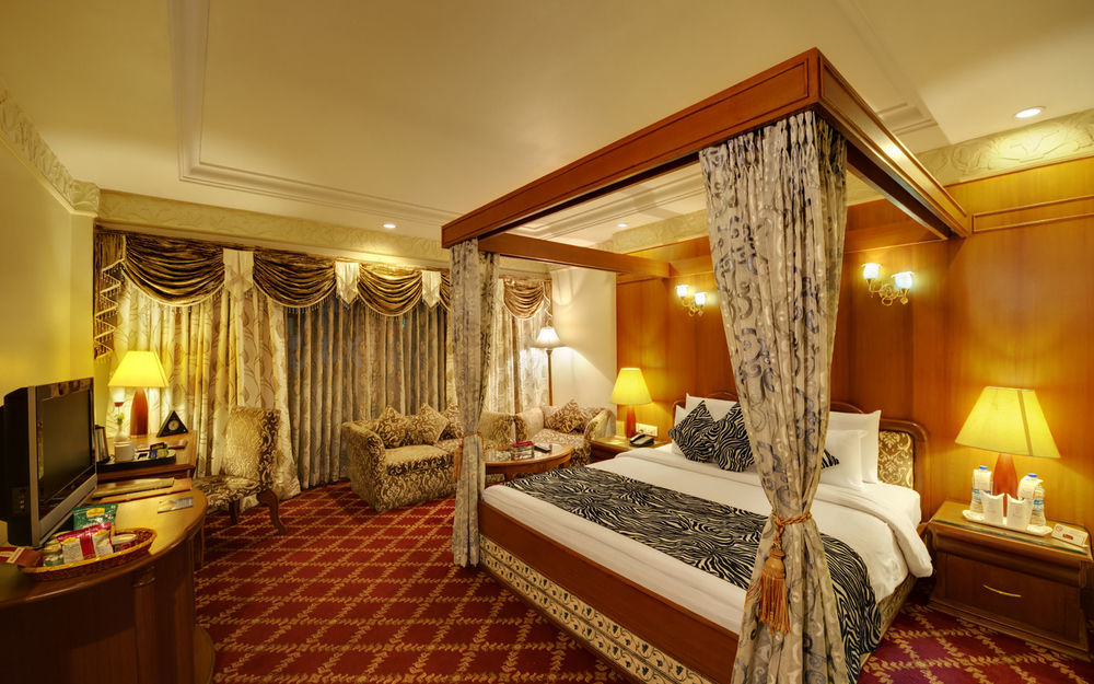 Hotel Babylon International Raipur  Bagian luar foto
