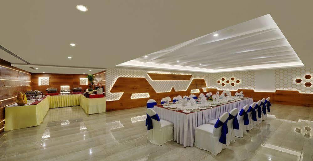 Hotel Babylon International Raipur  Bagian luar foto